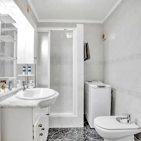 Robert Playa De Américas Playa de las Americas (Tenerife)